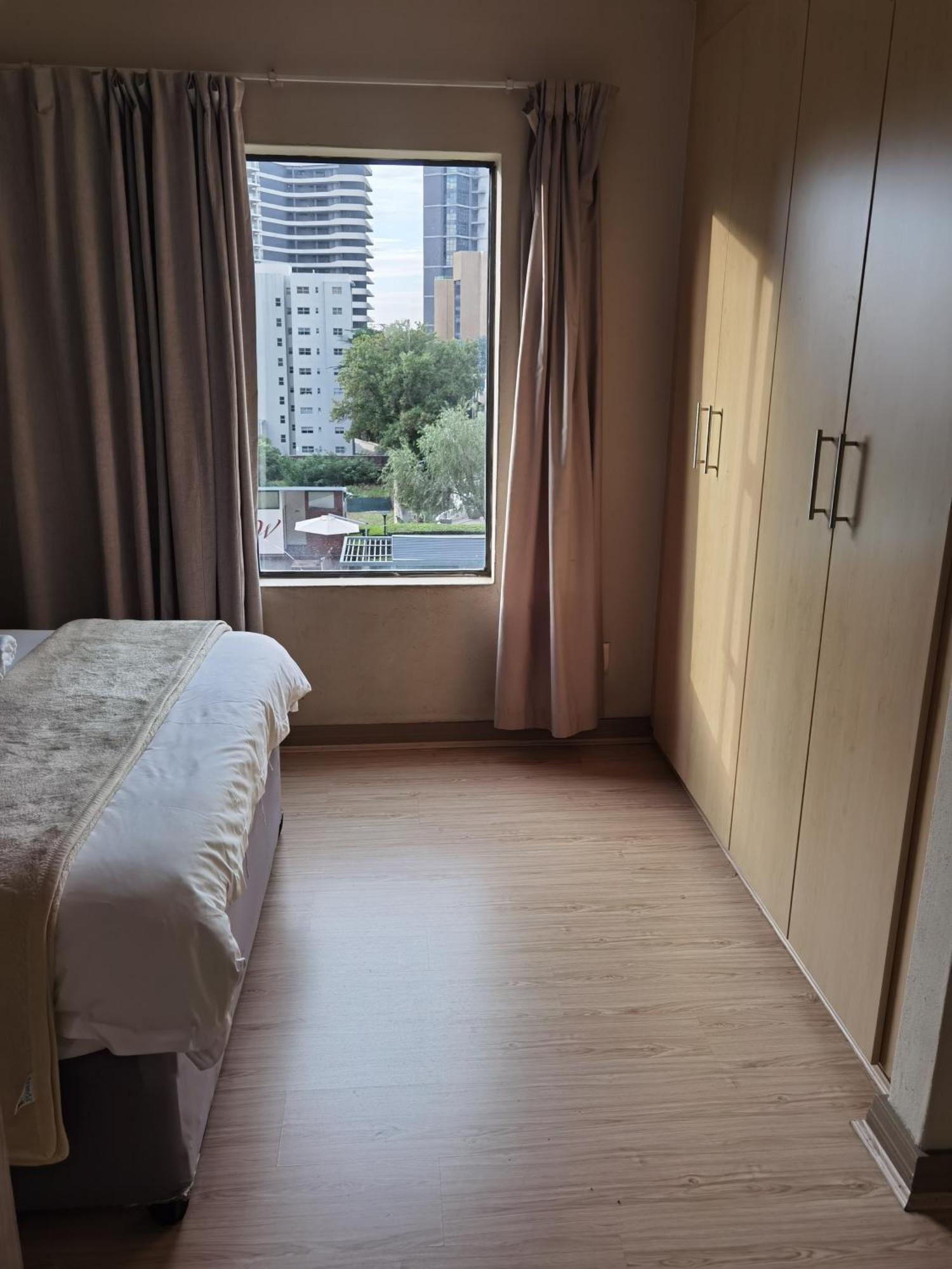 Sandton Westpoint Aster Apartment